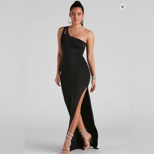 Fashion Nova Elegant Black One-Shoulder Gown